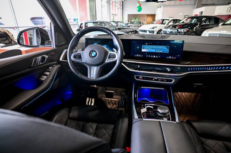 2024 BMW X7 xDrive40i