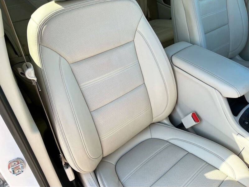 2022 GMC Acadia Denali