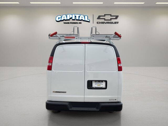 2025 Chevrolet Express 2500