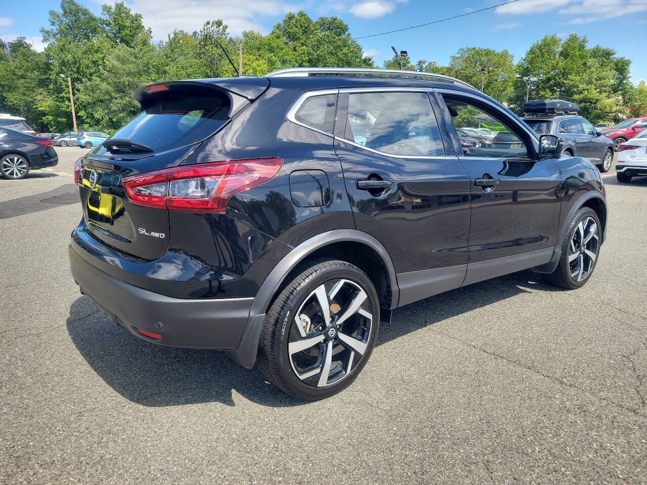 2021 Nissan Rogue Sport for sale at HILLTOP NISSAN in East Hanover, NJ