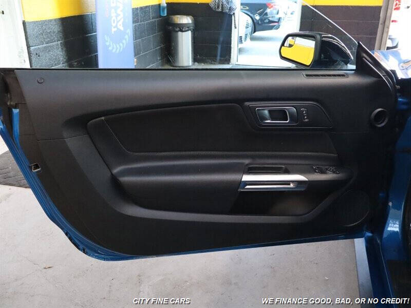 2020 Ford Mustang EcoBoost