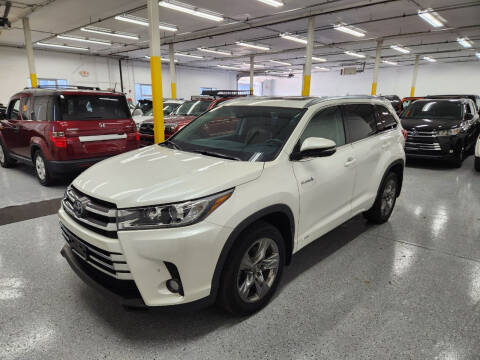 2018 Toyota Highlander Hybrid for sale at The Car Buying Center in Saint Louis Park MN