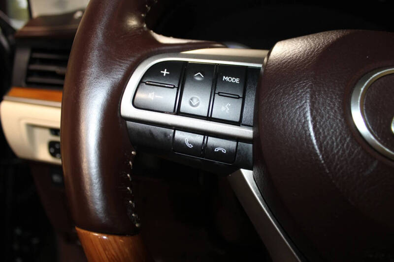 2016 Lexus ES 300h