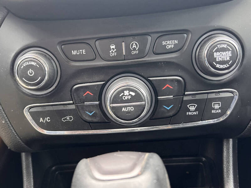 2020 Jeep Cherokee Latitude Lux