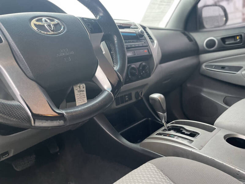 2006 Toyota Sequoia SR5