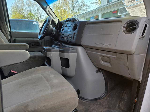 2013 Ford E-Series E-250