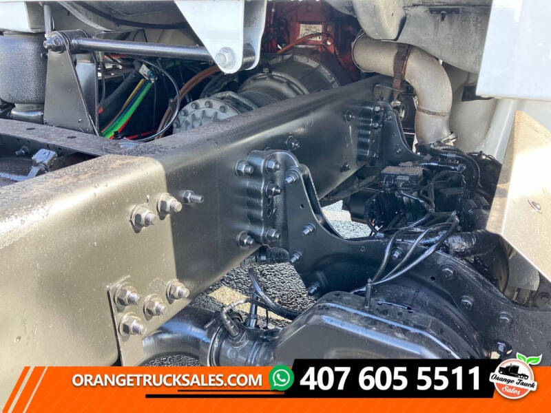 2019 Freightliner M2 106