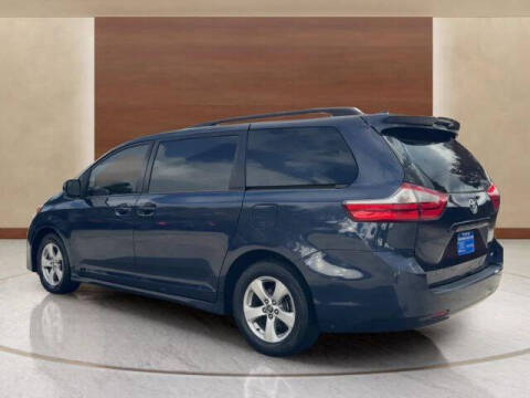 2019 Toyota Sienna LE 8-Passenger