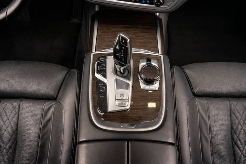 2018 BMW 7 Series 740e xDrive iPerformance