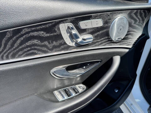 2017 Mercedes-Benz E-Class E 300 4MATIC