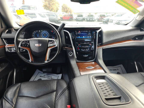 2016 Cadillac Escalade Luxury Collection