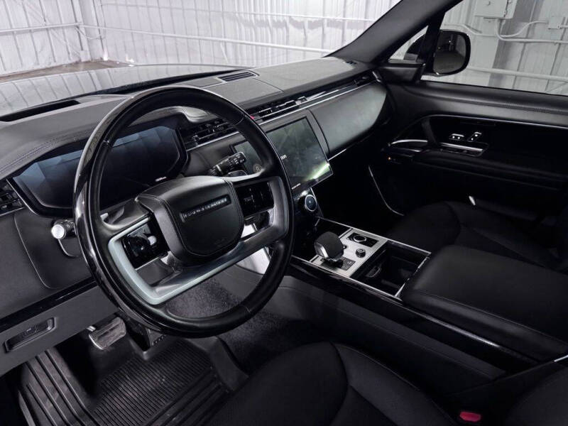 2023 Land Rover Range Rover P530 SE