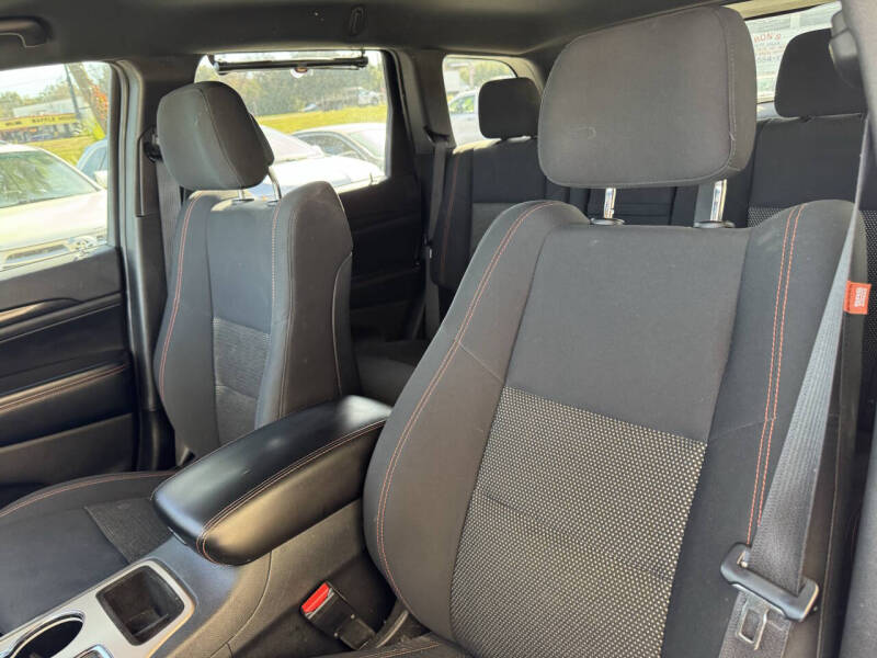 2017 Jeep Grand Cherokee Laredo