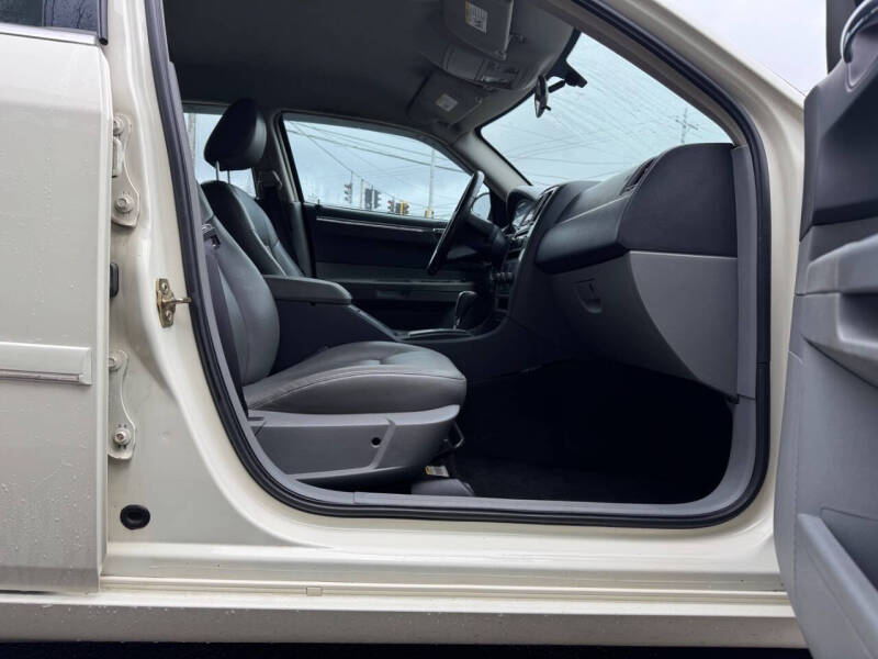 2005 Chrysler 300 Touring