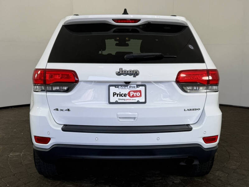 2019 Jeep Grand Cherokee Laredo E