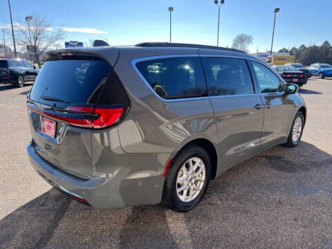 2022 Chrysler Pacifica Touring L