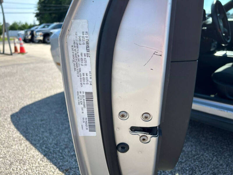 2009 Dodge Challenger SE