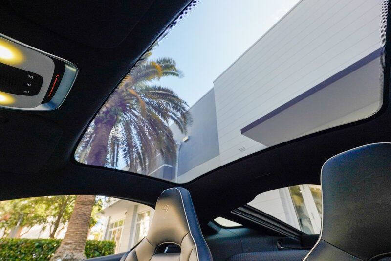 2023 McLaren GT
