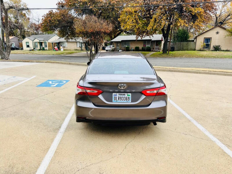 2018 Toyota Camry LE