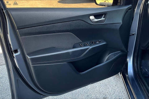 2020 Hyundai Accent SE