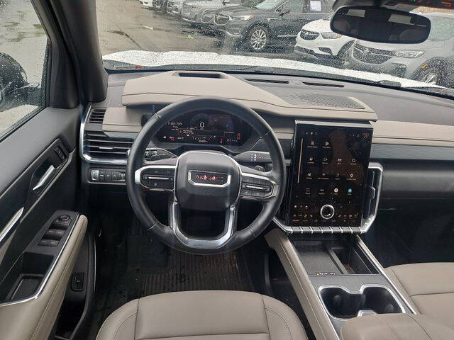 2024 GMC Acadia Elevation