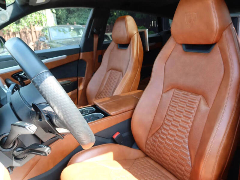 2019 Lamborghini Urus
