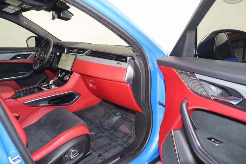 2024 Jaguar F-PACE SVR