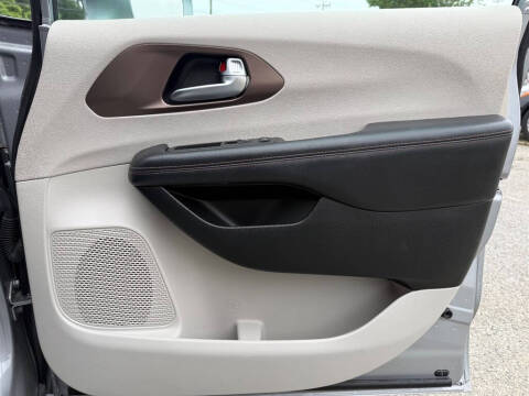 2018 Chrysler Pacifica Touring L