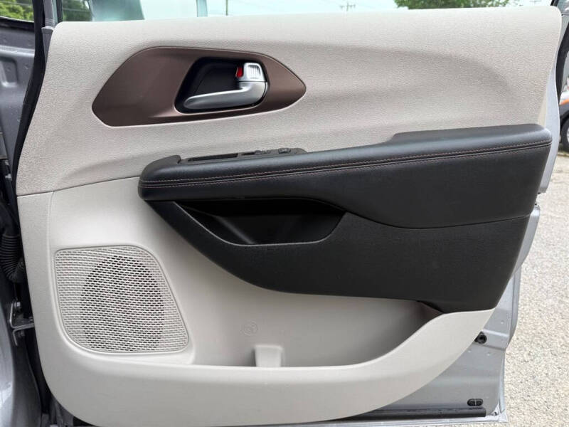 2018 Chrysler Pacifica Touring L