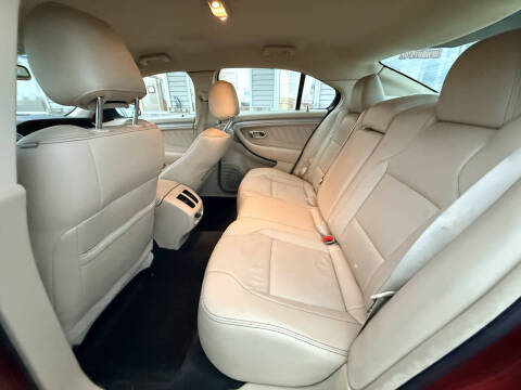 2014 Ford Taurus SEL