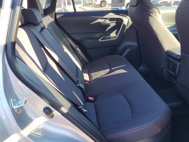 2025 Toyota RAV4 Plug-in Hybrid SE