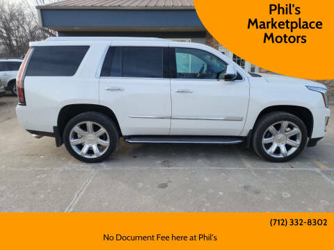 2018 Cadillac Escalade for sale at Phil's Marketplace Motors in Arnolds Park IA