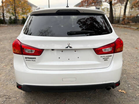 2016 Mitsubishi Outlander Sport 2.4 SE