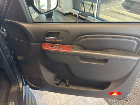 2011 Cadillac Escalade Luxury