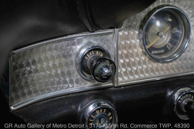 1957 Ford Thunderbird