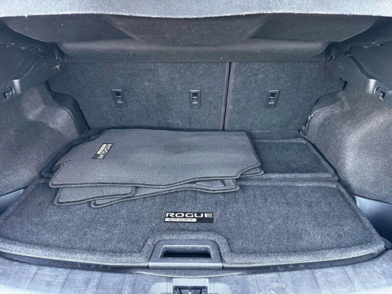 2021 Nissan Rogue Sport SV