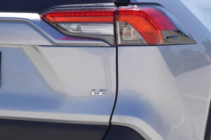 2019 Toyota RAV4 LE