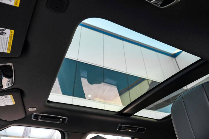 2023 Land Rover Range Rover P530 SE