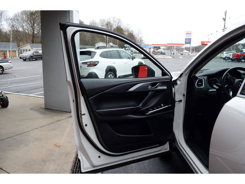 2022 Mazda CX-9 for sale at EARL DUFF PRE-OWNED CENTER in Harriman, TN