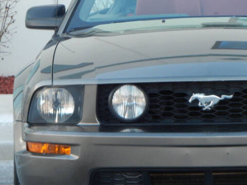 2005 Ford Mustang GT Premium
