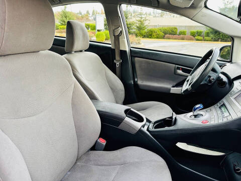 2015 Toyota Prius Two