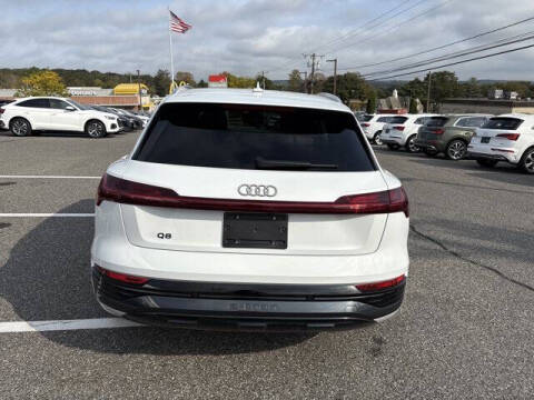 2024 Audi Q8 e-tron quattro Premium Plus