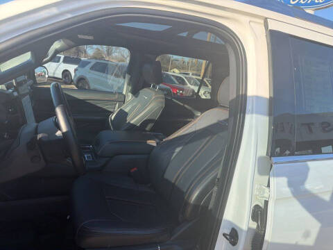 2023 Ford Expedition MAX Platinum