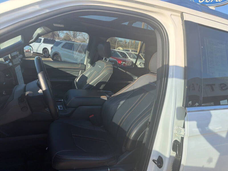 2023 Ford Expedition MAX Platinum
