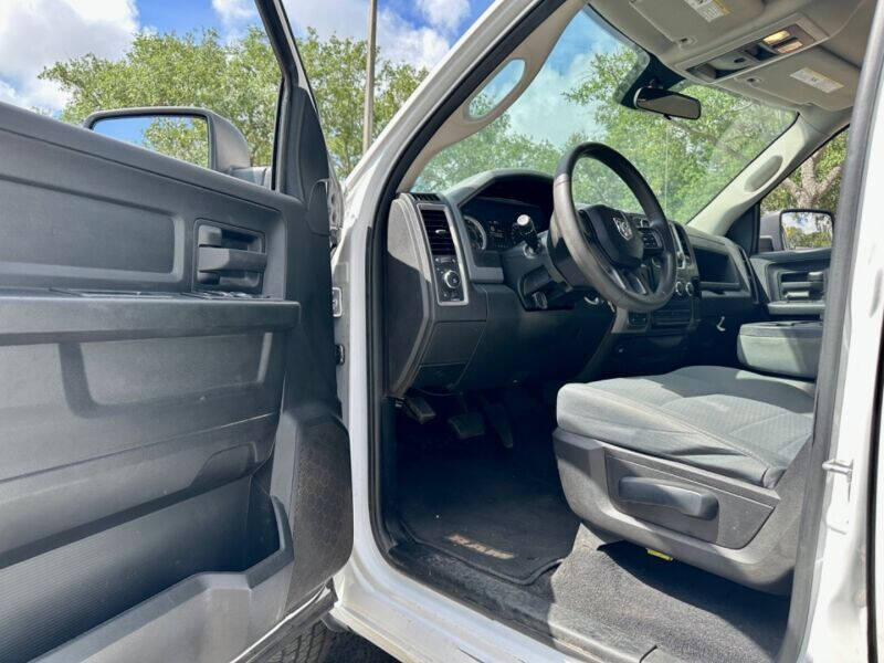 2019 RAM 1500 Classic  - $24,995