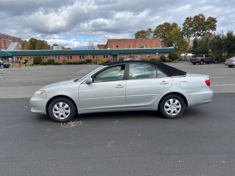 2005 Toyota Camry LE