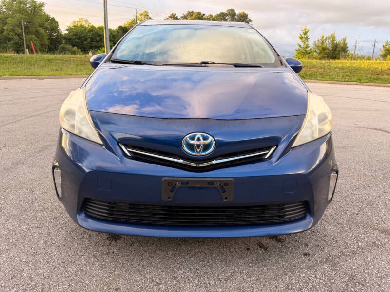 2013 Toyota Prius v Five