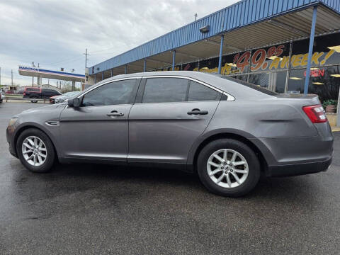 2014 Ford Taurus SE