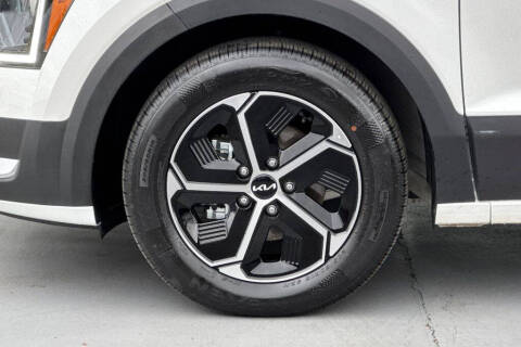 2025 Kia Niro EX