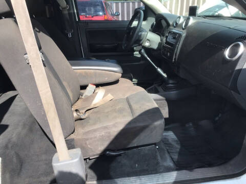 2007 Mitsubishi Raider LS